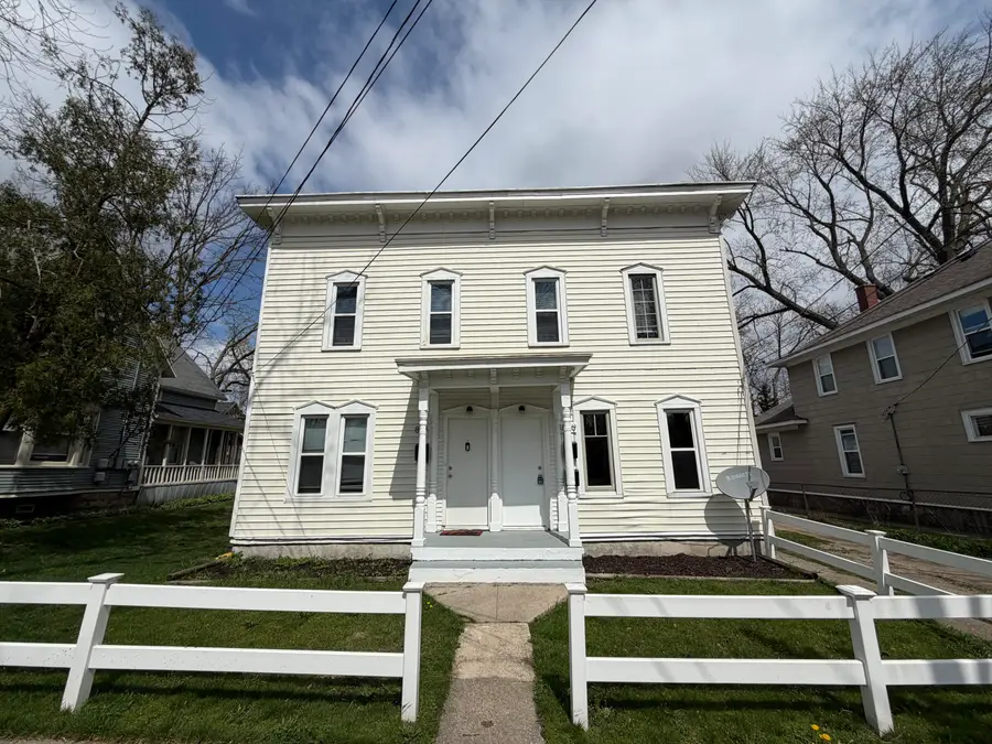 819 10th Street Nw, Grand Rapids, MI 49504 - #3