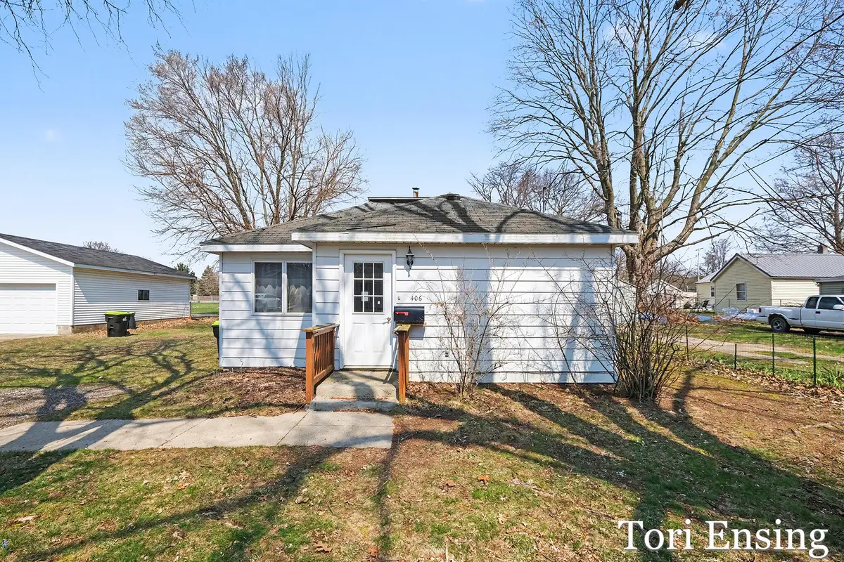 406 E North Street, Greenville, MI 48838 - #1