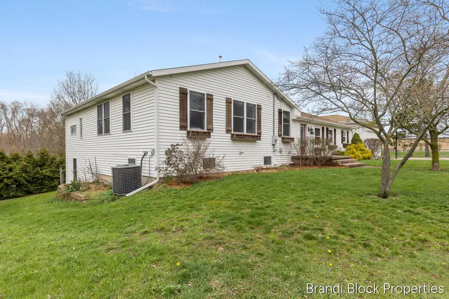 4275 Lester Drive Ne, Grand Rapids, MI 49525 - #2