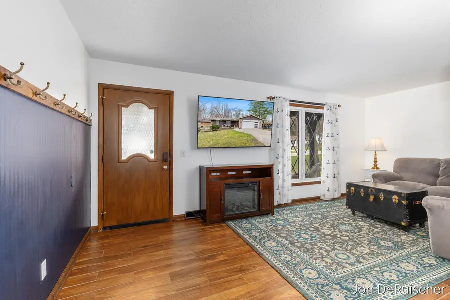 1879 Holliday Drive Sw, Wyoming, MI 49519 - #3