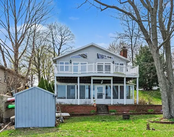 19656 Lakeshore Drive, Three Rivers, MI 49093