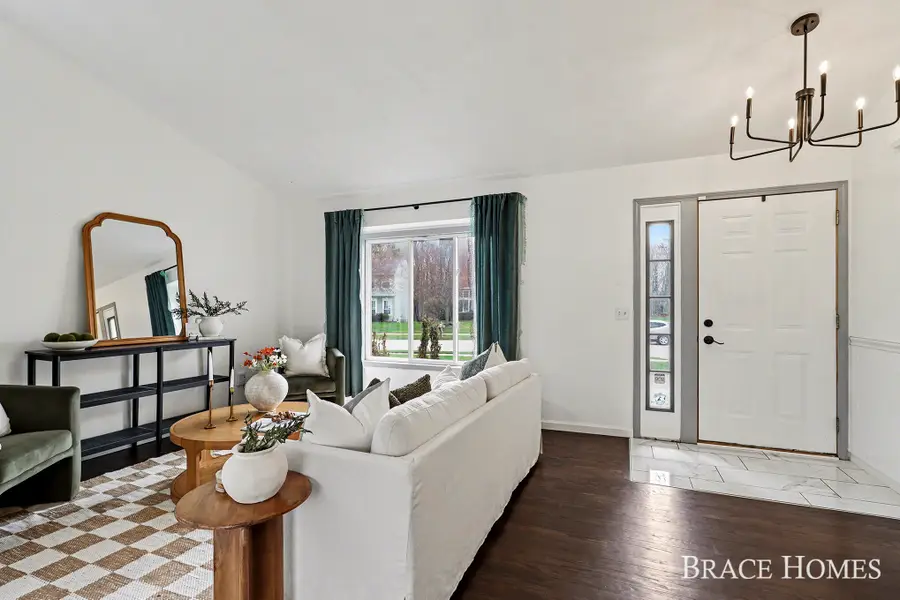 4748 Meadow Lake Drive Se, Grand Rapids, MI 49512 - #3