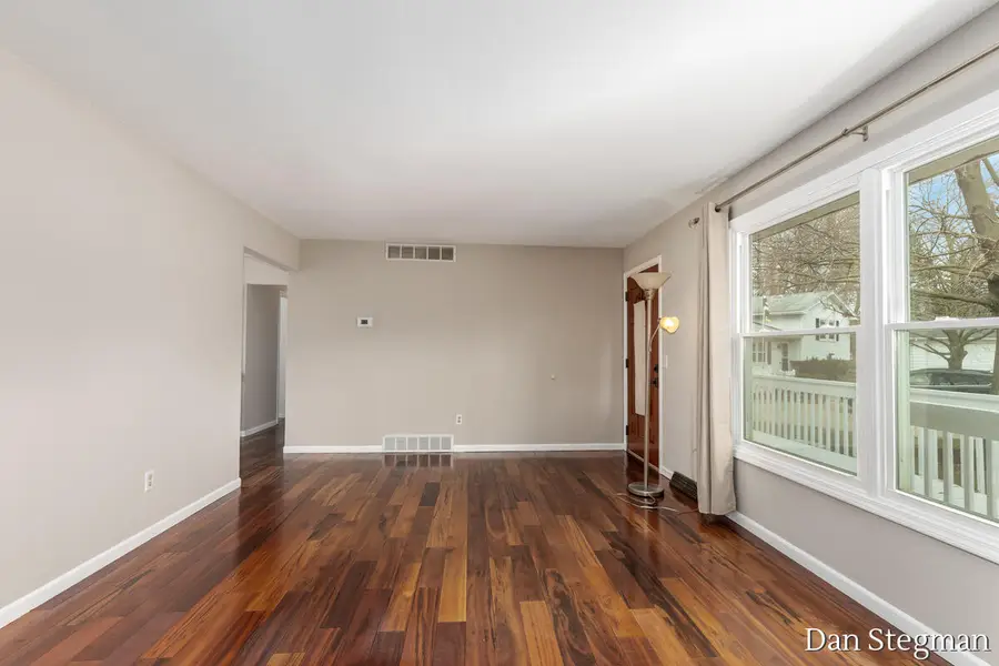 2791 Sandalwood Court Ne, Grand Rapids, MI 49525 - #3