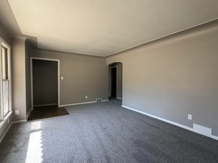 15305 Evergreen Avenue, Eastpointe, MI 48021 - #3