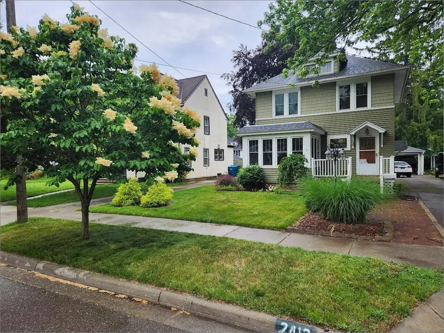 2412 Glenwood Drive, Kalamazoo, MI 49008 - #2