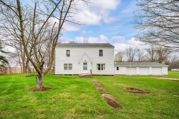 13690 Cleveland Avenue, Buchanan, MI 49107