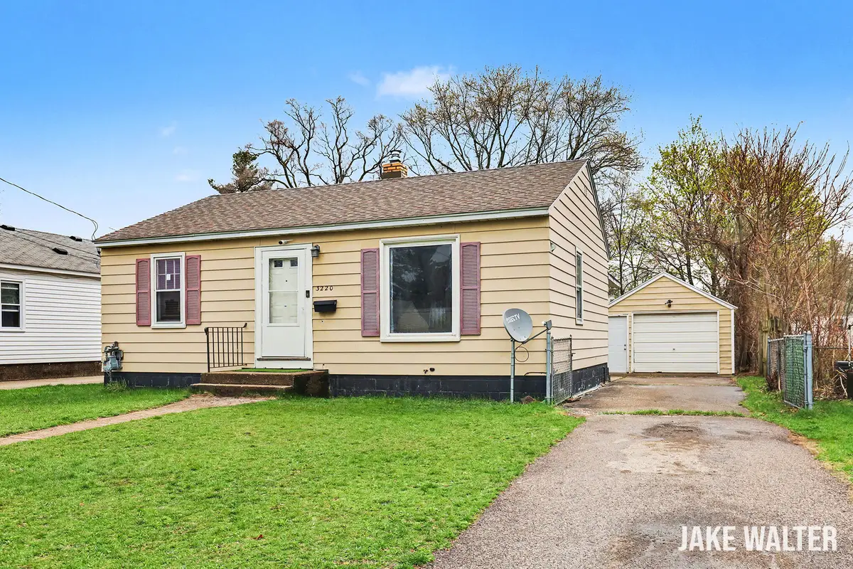 3220 Hillcroft Avenue Sw, Wyoming, MI 49548 - #1