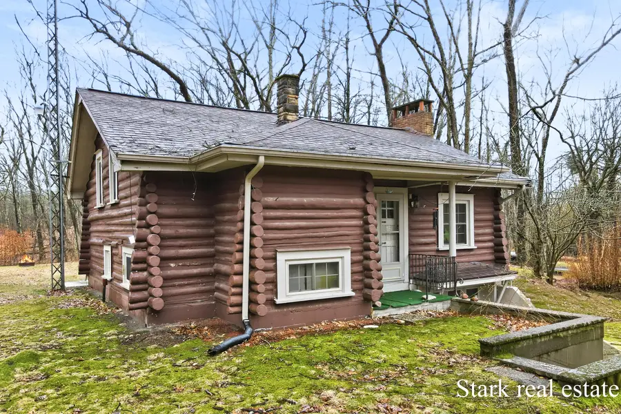 3865 W Giles Road, Muskegon, MI 49445 - #3