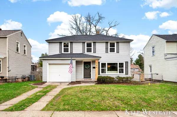 744 Grand Avenue Ne, Grand Rapids, MI 49503