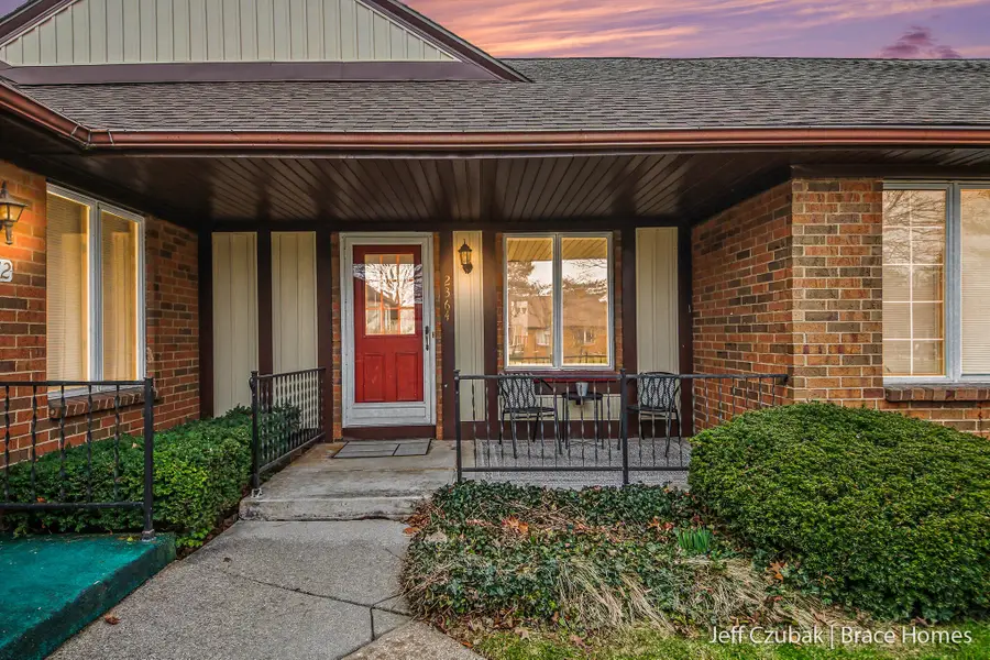 2364 Radcliff Village Drive Se, Grand Rapids, MI 49546 - #2