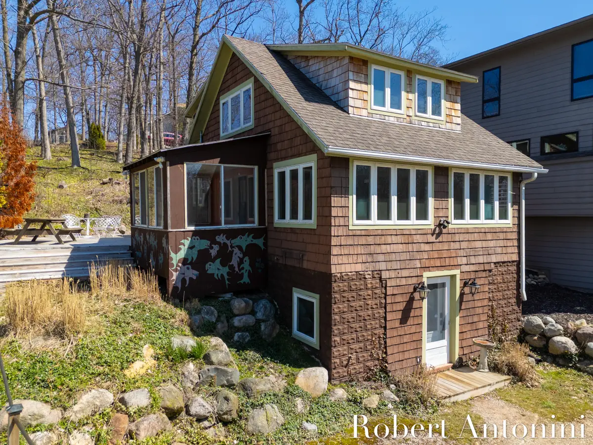 3540 Reeds Lake Boulevard Se, Grand Rapids, MI 49506 - #1