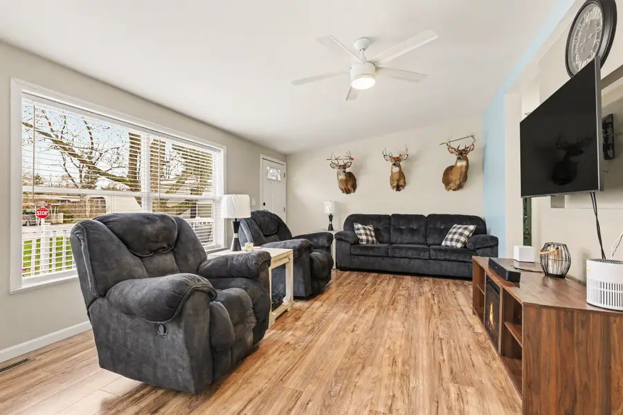 4595 Quebec Avenue Sw, Wyoming, MI 49519 - #3