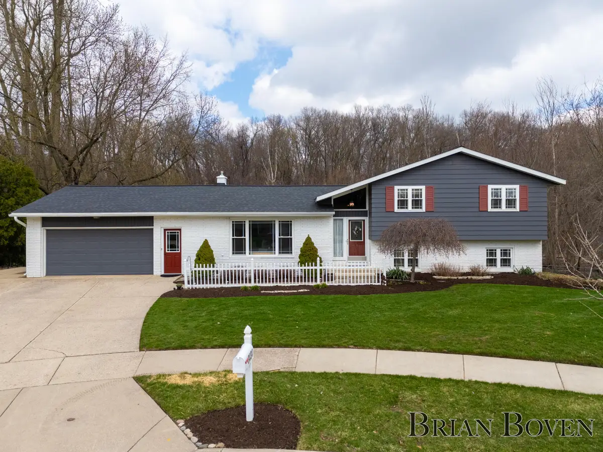 3434 Waterford Court Ne, Grand Rapids, MI 49525 - #1