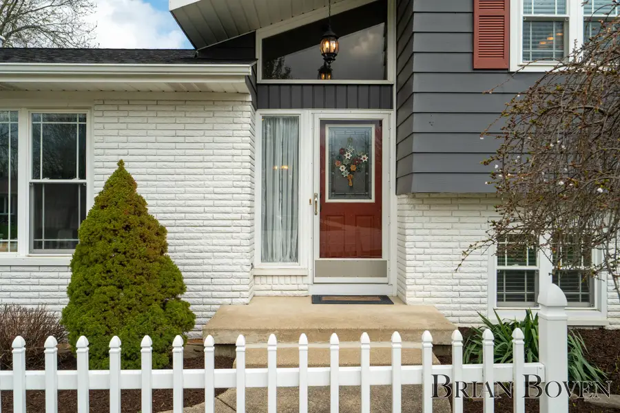 3434 Waterford Court Ne, Grand Rapids, MI 49525 - #2