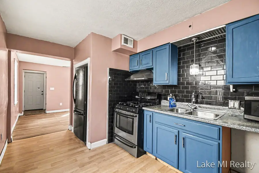 905 Dickinson Street Se, Grand Rapids, MI 49507 - #3