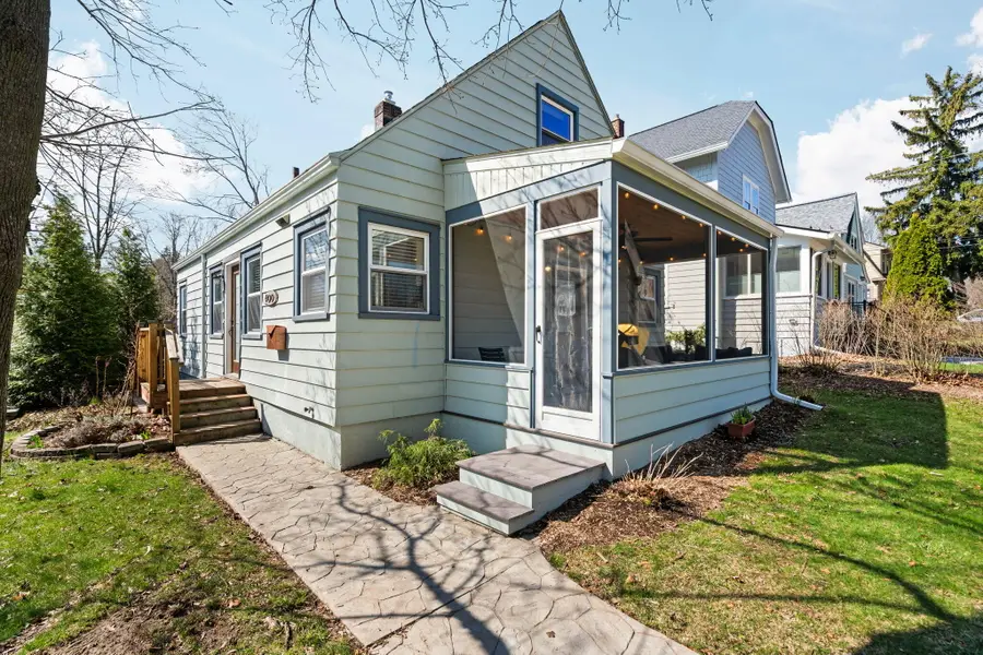 400 Montgomery Avenue, Ann Arbor, MI 48103 - #2