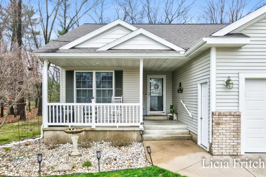 1527 W Addison Way, Muskegon, MI 49445 - #2