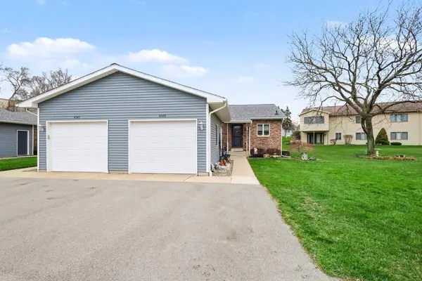 4549 N Valley Drive Ne, Grand Rapids, MI 49525