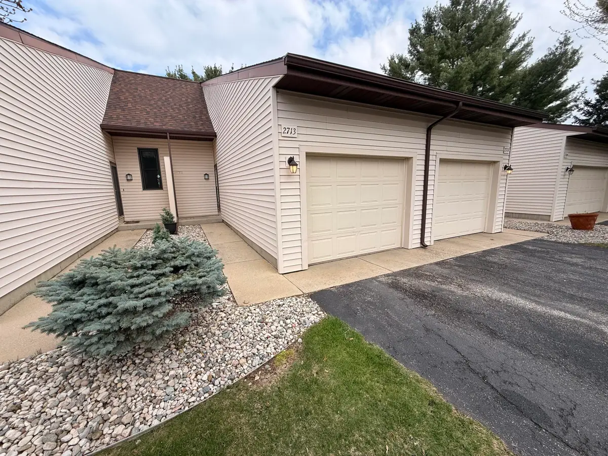 2713 Stonebluff Drive Sw, Wyoming, MI 49519 - #1