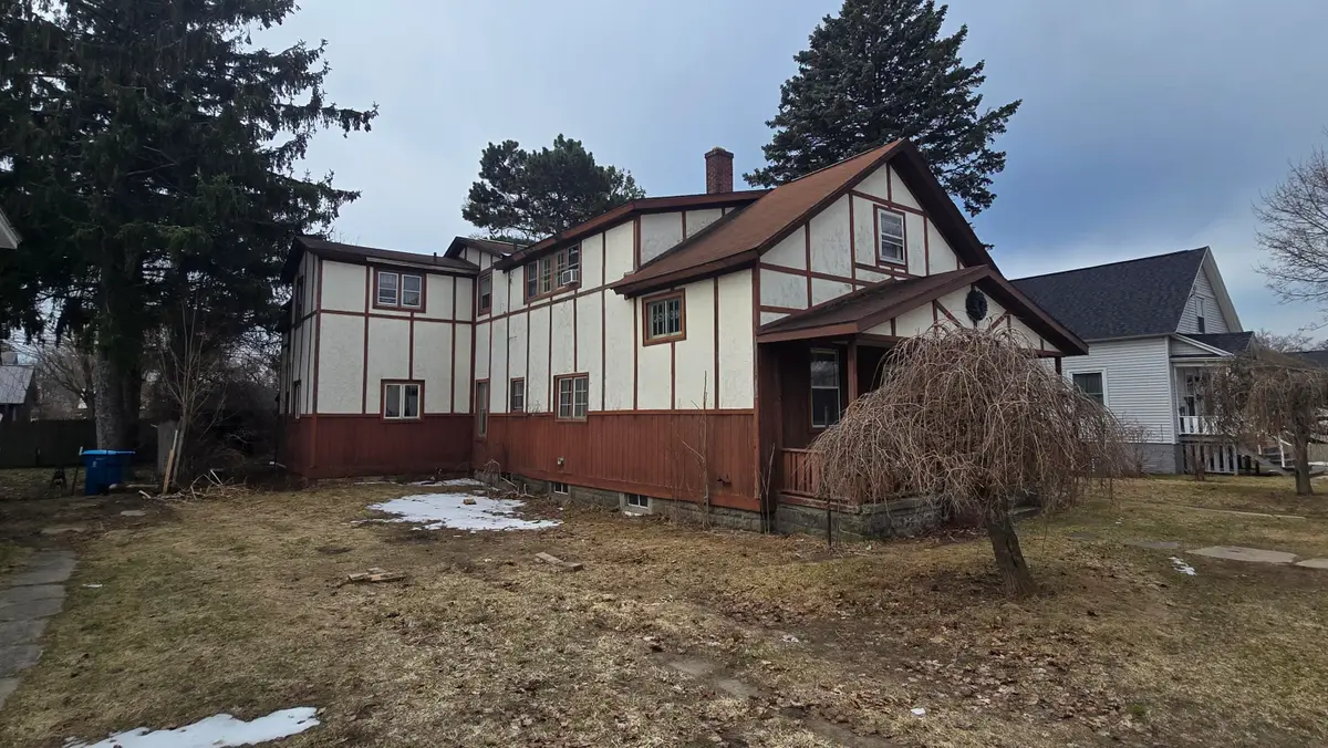 710 E Foster Street, Ludington, MI 49431 - #1