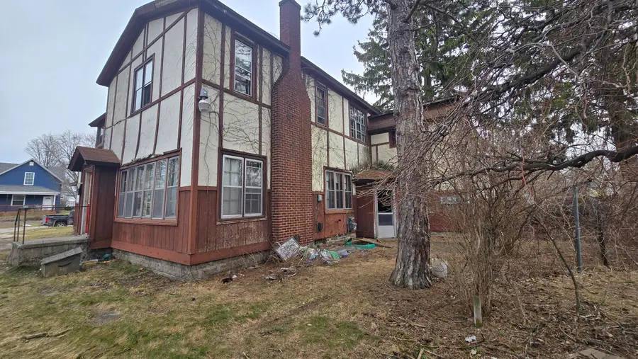 710 E Foster Street, Ludington, MI 49431 - #3