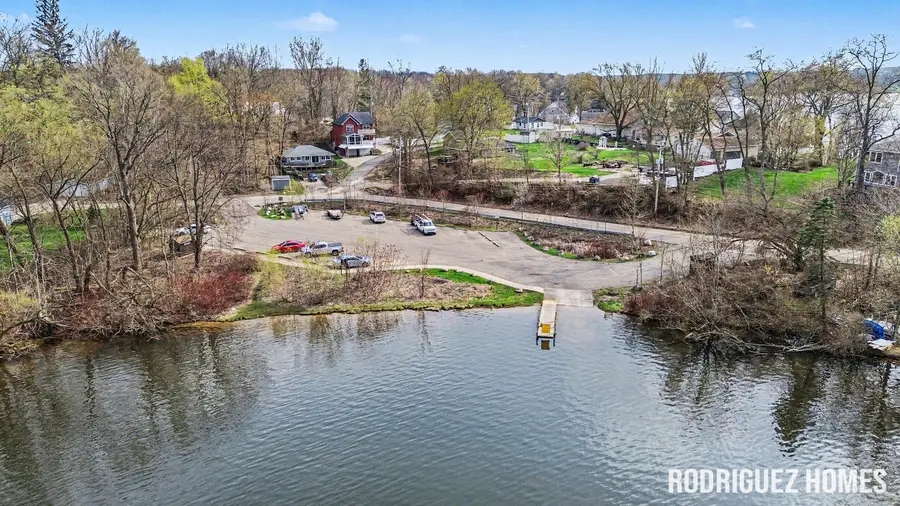 433 Dolphin Street, Caledonia, MI 49316 - #2