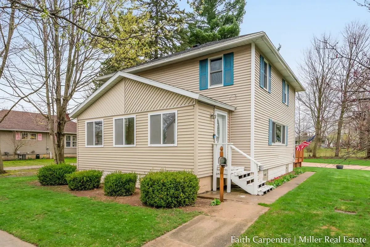 1107 N Michigan Avenue, Hastings, MI 49058 - #1