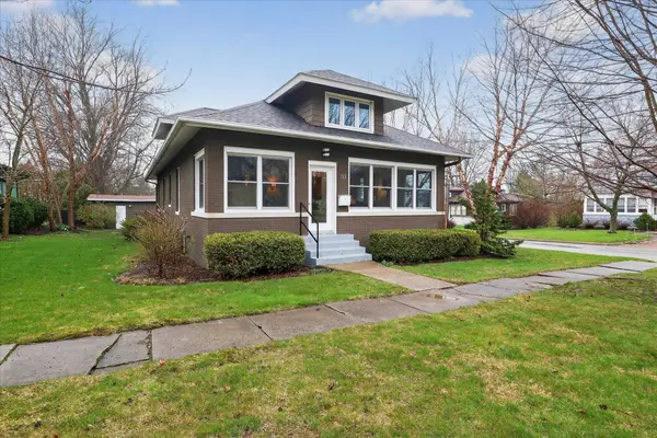 113 E Locust Street, Three Oaks, MI 49128