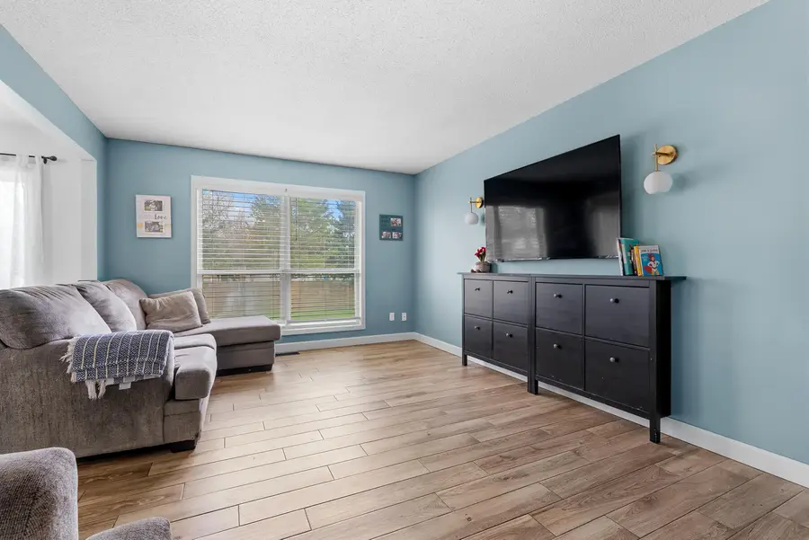 527 Courtney Street, Galesburg, MI 49053 - #3