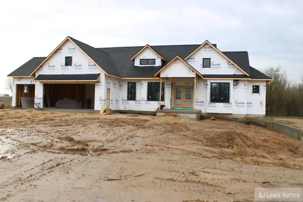 8657 Bosque Drive Se, Caledonia, MI 49316
