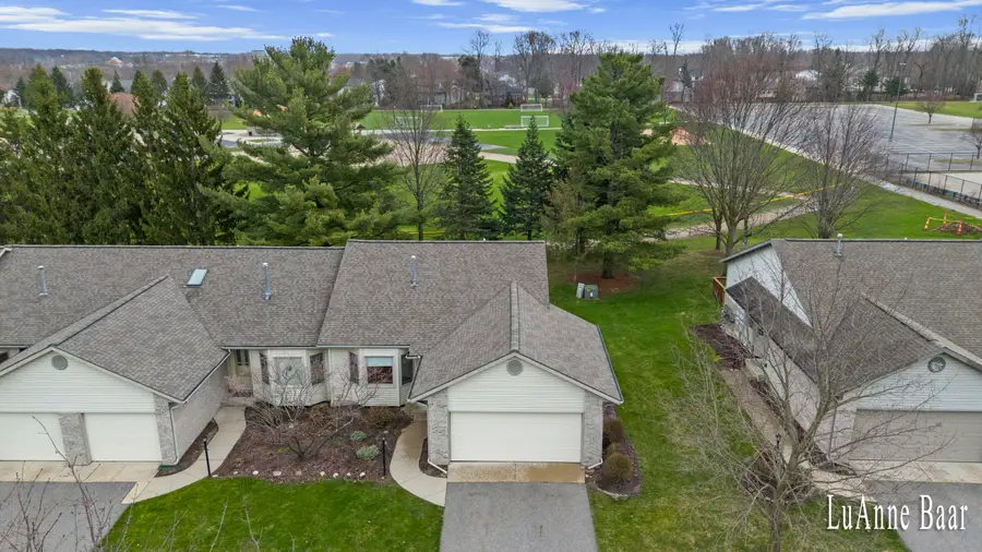 2502 Falcon Pointe Drive Nw, Grand Rapids, MI 49534 - #3