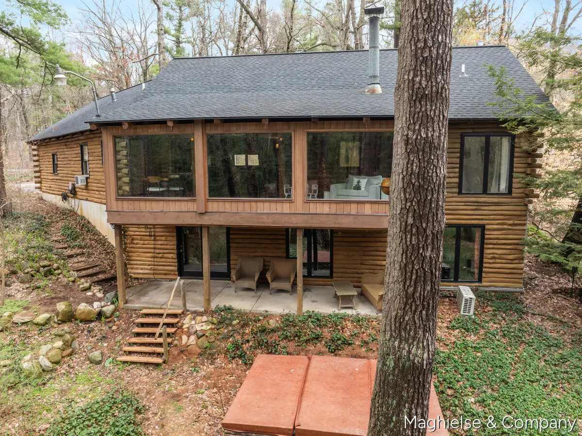 4755 Division Avenue N, Comstock Park, MI 49321 - #1