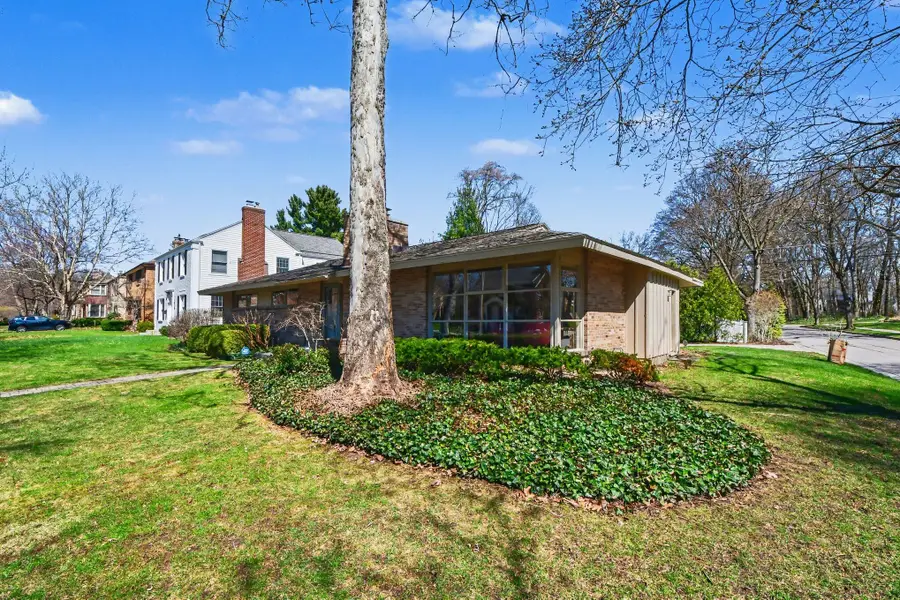 1064 Santa Cruz Drive Se, East Grand Rapids, MI 49506 - #3