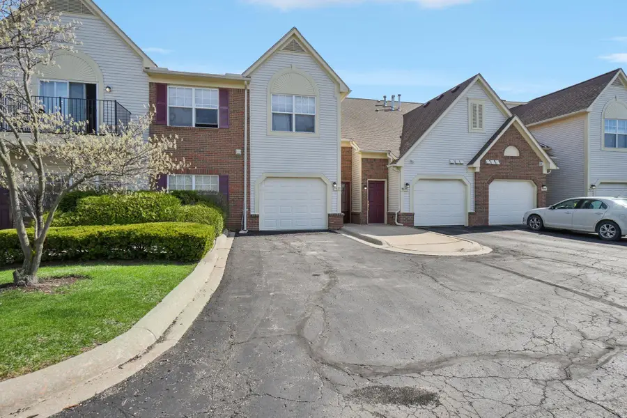 9631 Lakeside Drive #68, Ypsilanti, MI 48197 - #3