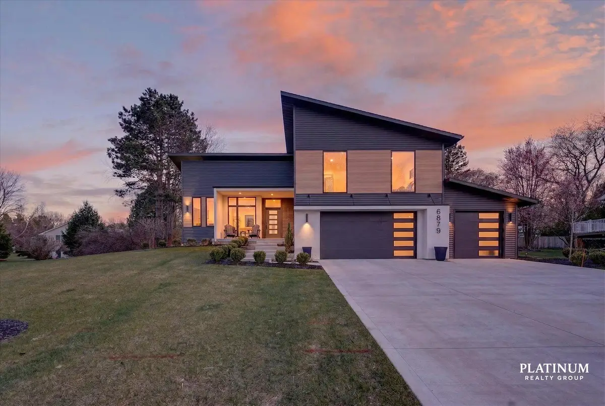 6879 Vista De Oro Drive Ne, Rockford, MI 49341 - #1