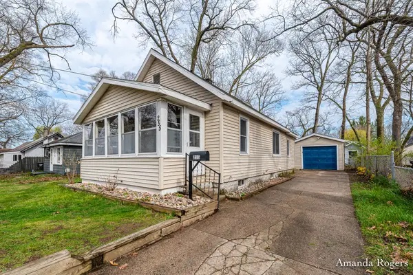 255 Holly Street Sw, Wyoming, MI 49548