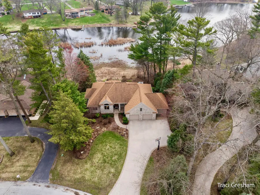 15462 Oak Point Drive, Spring Lake, MI 49456 - #2