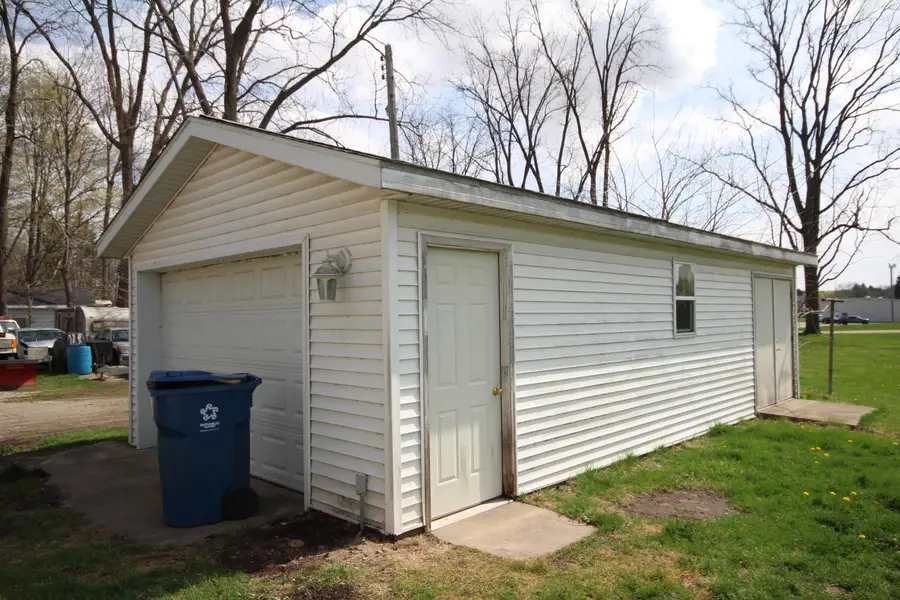 304 E Prairie Street, Vicksburg, MI 49097 - #2