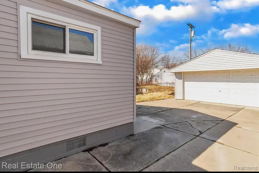 28832 Block Street, Garden City, MI 48135 - #3