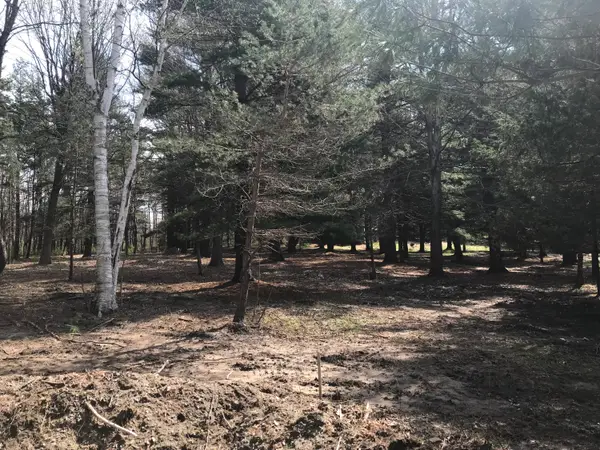7087 Creekwood Drive, South Haven, MI 49090