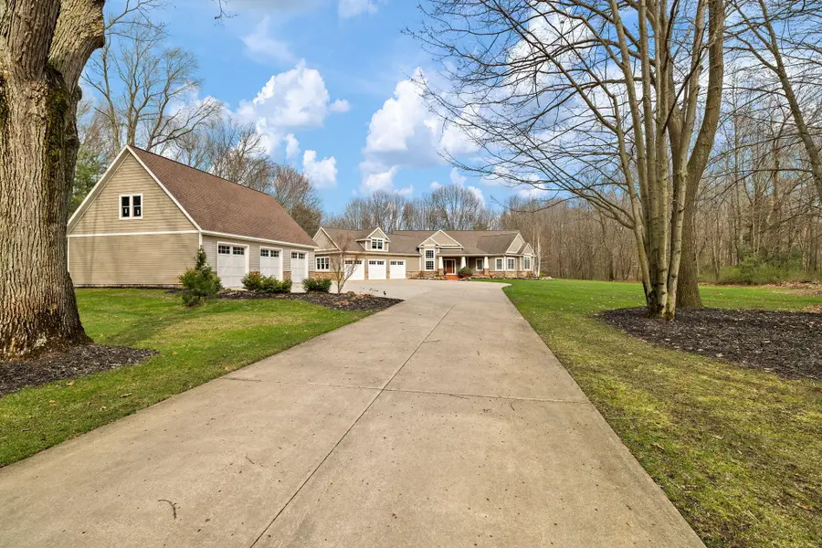 13090 Woodhaven Drive, Grand Haven, MI 49417 - #2