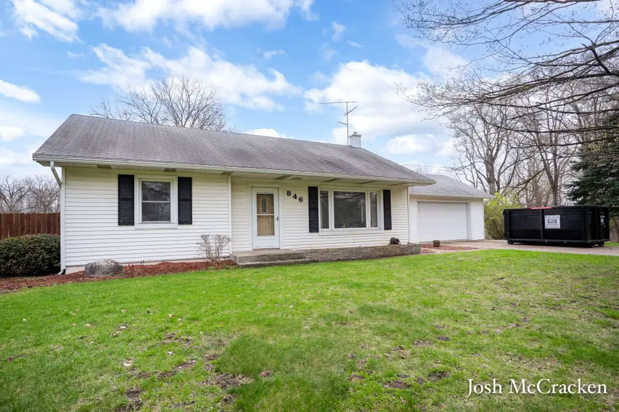 846 Lincoln Lake Avenue Se, Lowell, MI 49331 - #3