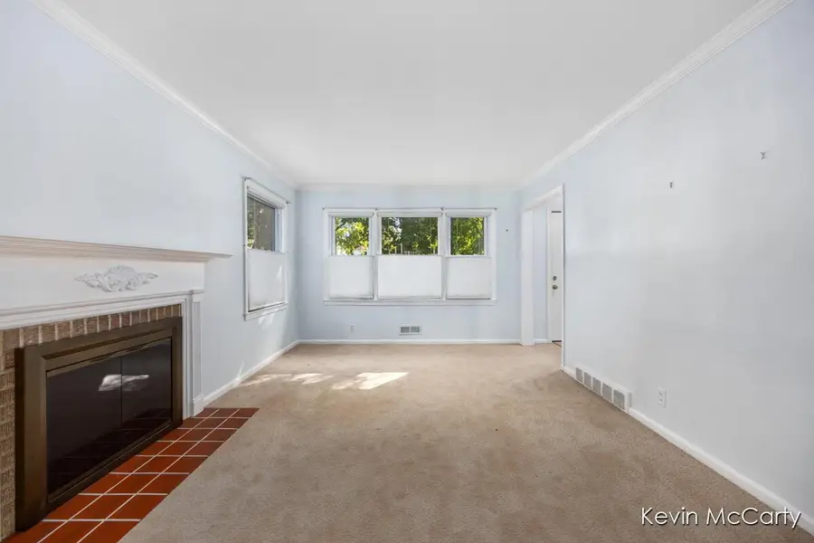 1043 Floral Avenue Se, Grand Rapids, MI 49506 - #2