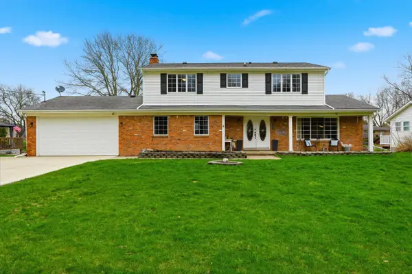 1888 Squaw Lagoon Drive, Oxford, MI 48371