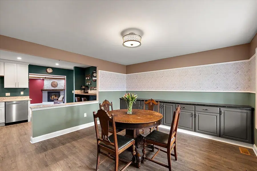 15621 Cox Street, Clinton Township, MI 48038 - #3