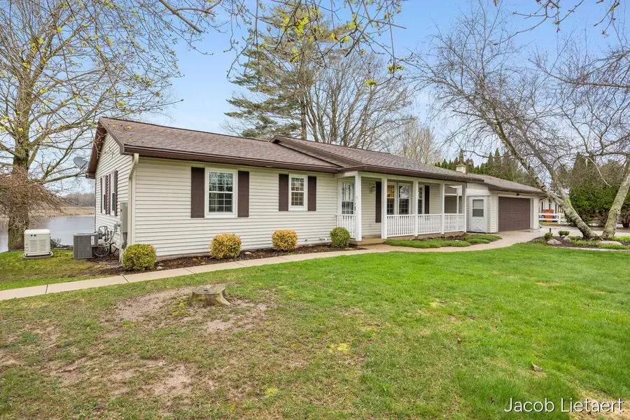 9555 Whittall Street Ne, Rockford, MI 49341 - #2