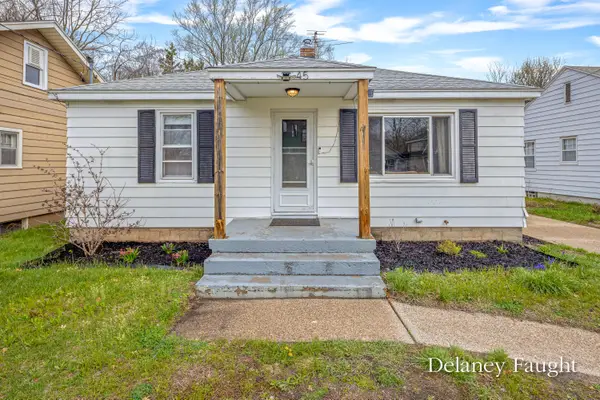 45 32nd Street Se, Wyoming, MI 49548