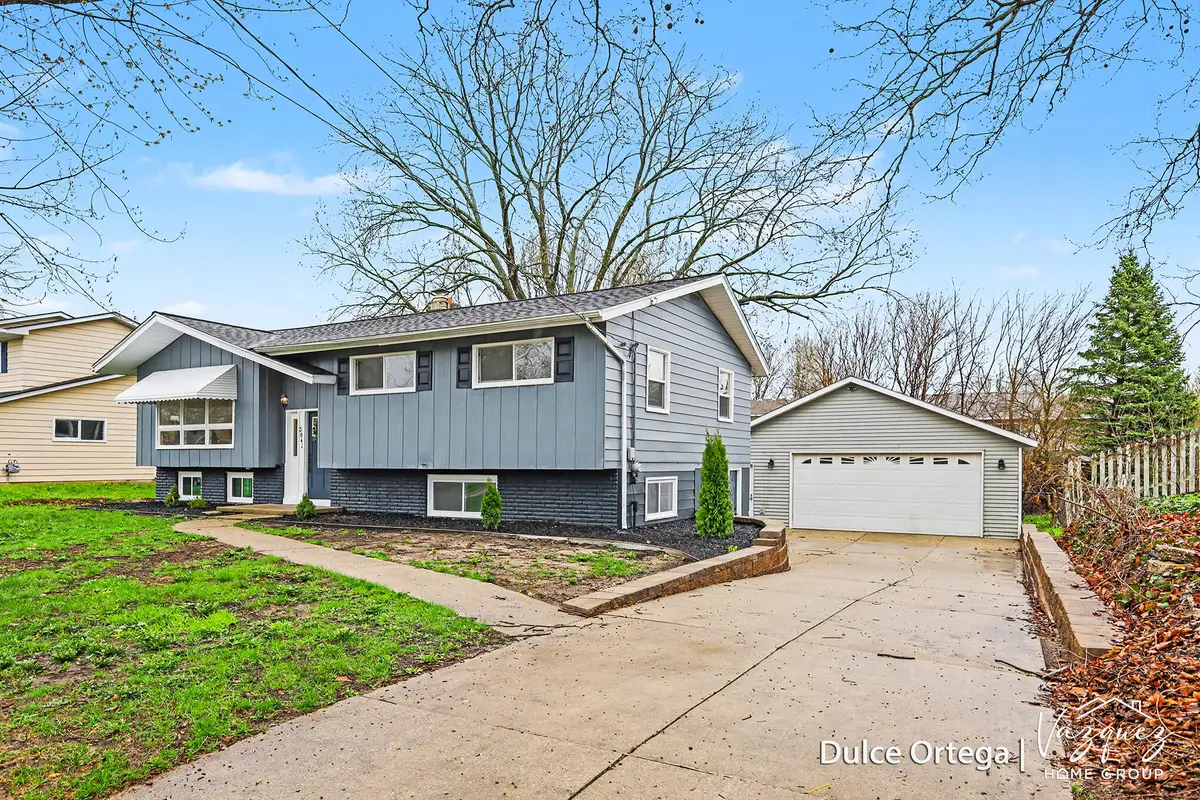 3042 Perry Avenue Sw, Wyoming, MI 49519 - #1