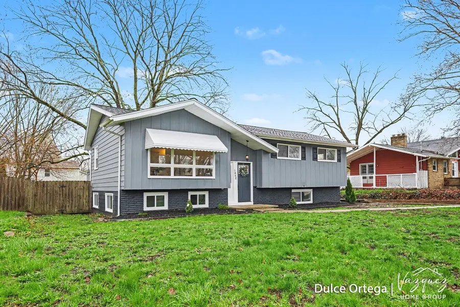 3042 Perry Avenue Sw, Wyoming, MI 49519 - #3