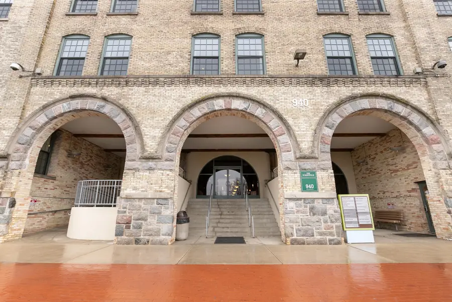 940 Monroe Avenue Nw #338, Grand Rapids, MI 49503 - #2
